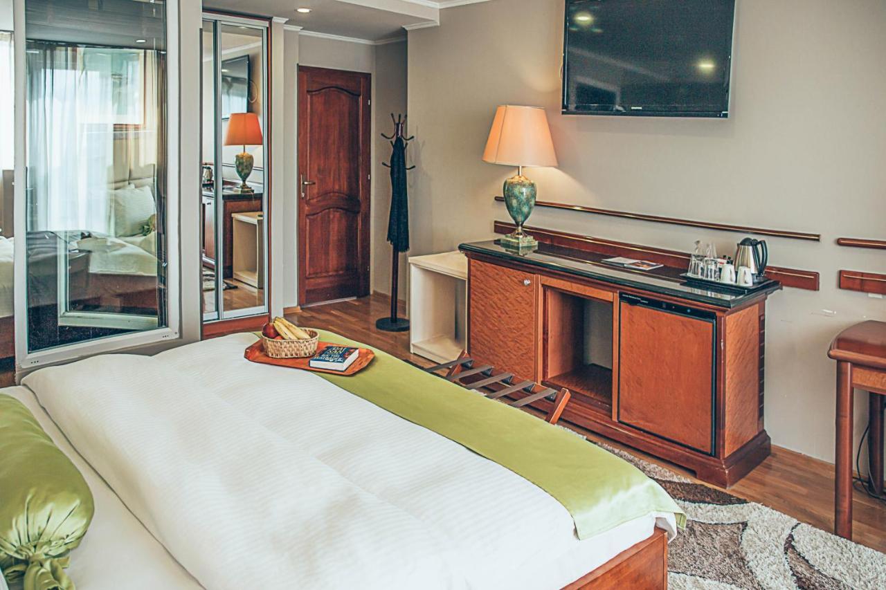סקופיה Hotel Super 8 מראה חיצוני תמונה