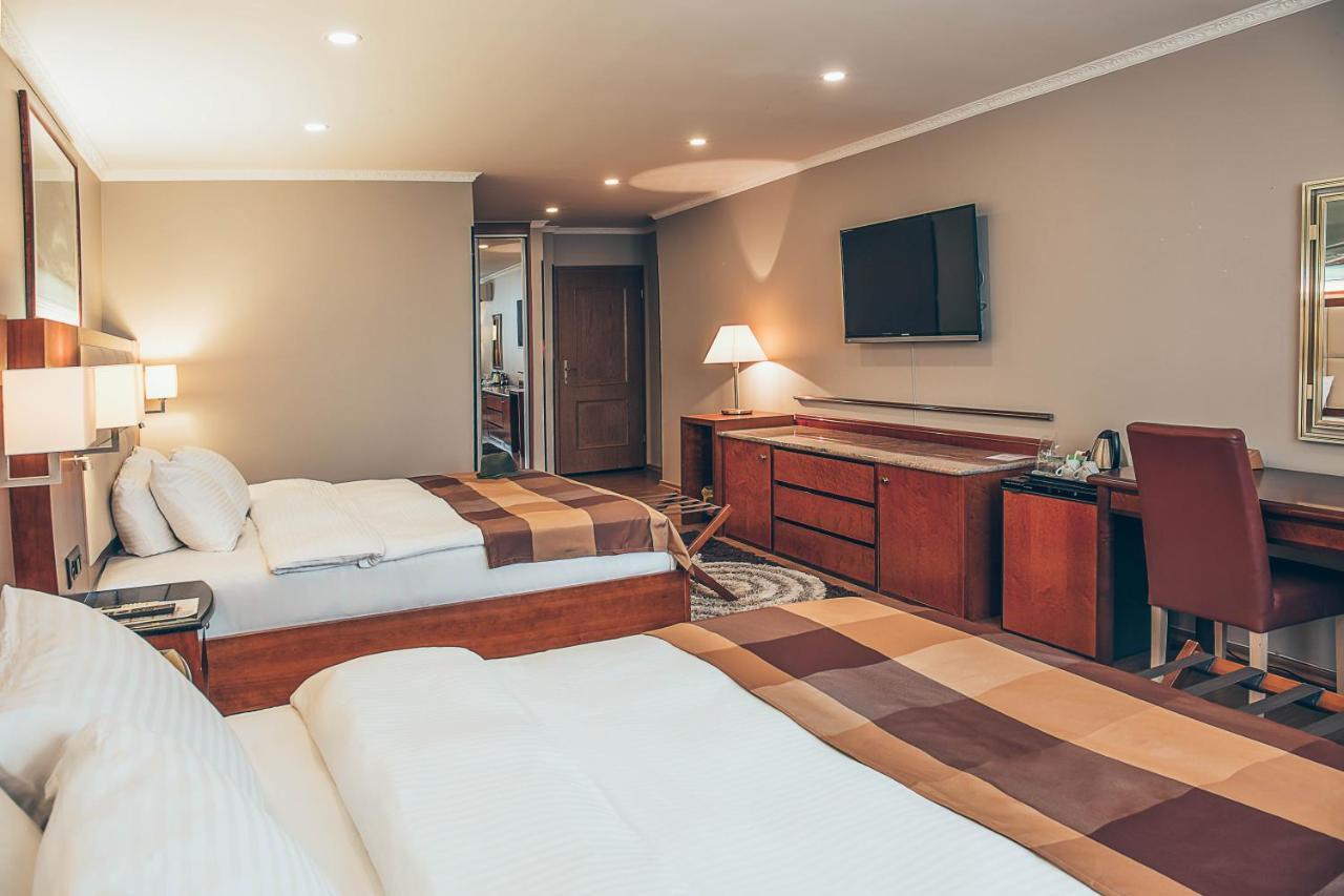 סקופיה Hotel Super 8 מראה חיצוני תמונה