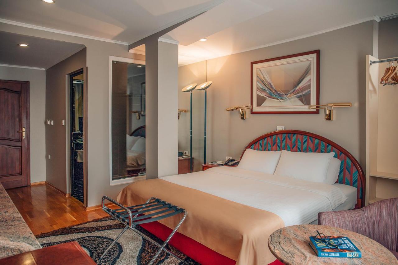 סקופיה Hotel Super 8 מראה חיצוני תמונה
